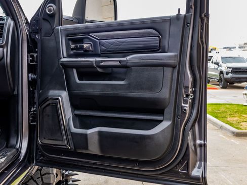 Used 2026 RAM 3500 Limited image 39