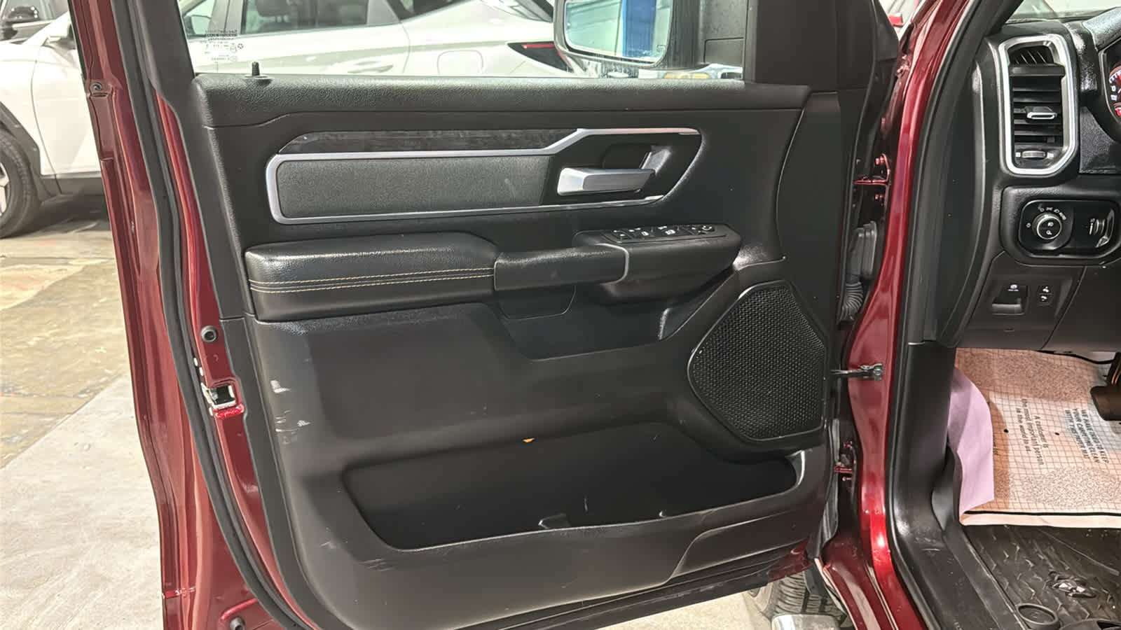 Used 2022 RAM 1500 Big Horn AWD/4WD image 9