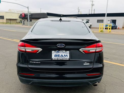 Used 2019 Ford Fusion SE w/ Equipment Group 151A FWD image 4