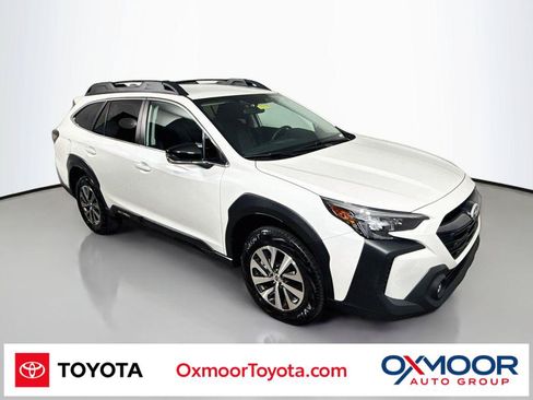Used 2025 Subaru Outback Premium AWD/4WD image 1