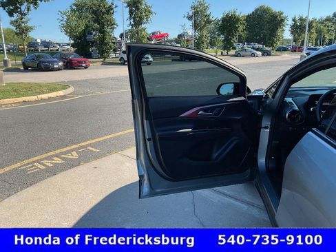 Used 2024 Chevrolet Equinox EV RS FWD image 17