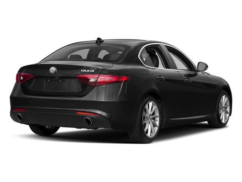 Used 2017 Alfa Romeo Giulia Ti w/ TI 19" Sport Package RWD image 5