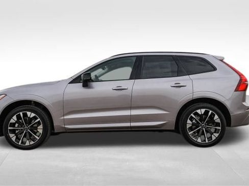 Used 2026 Volvo XC60 B5 Plus w/ Climate Package PRO AWD/4WD image 9
