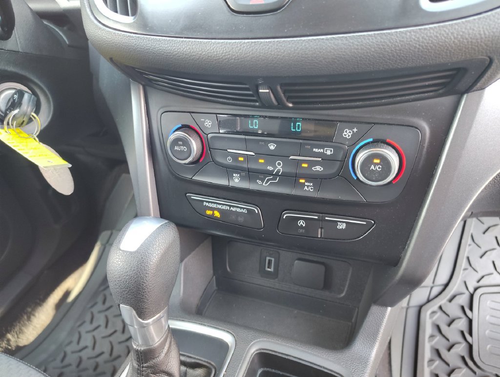 Used 2017 Ford Escape SE AWD/4WD image 25