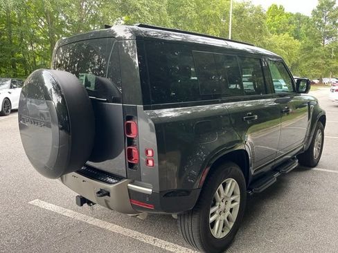 Used 2025 Land Rover Defender 110 X-Dynamic SE AWD/4WD image 9