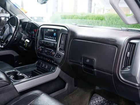 Used 2017 Chevrolet Silverado 1500 LTZ Z71 w/ LTZ Plus Package AWD/4WD image 38