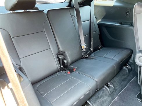 Used 2022 Chevrolet Traverse Premier w/ Redline Edition image 29