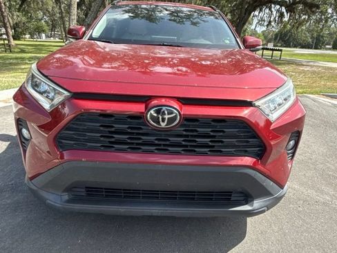 Used 2019 Toyota RAV4 XLE w/ Convenience Package FWD image 8