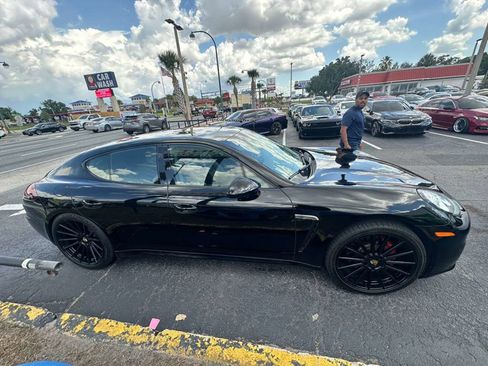 Used 2014 Porsche Panamera RWD image 9