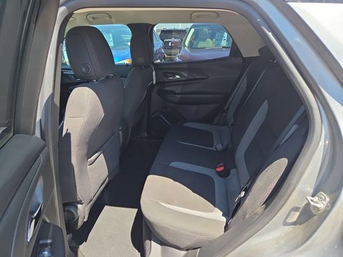 Used 2024 Chevrolet TrailBlazer LT w/ LT Cold Weather Package FWD image 15