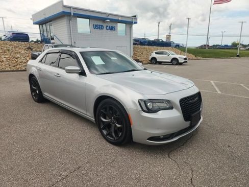 Used 2022 Chrysler 300 S RWD image 1
