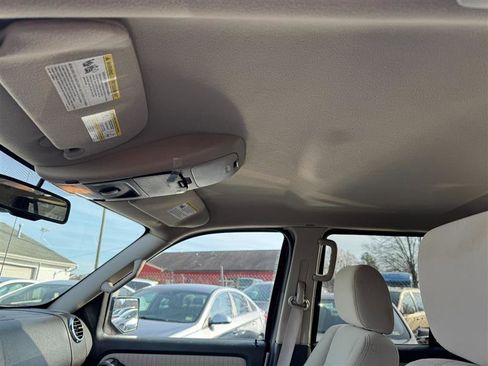 Used 2008 Ford Explorer Sport Trac XLT image 22