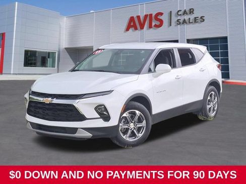 Used 2025 Chevrolet Blazer LT FWD image 1