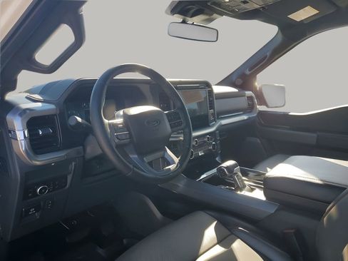 Used 2025 Ford F150 Lariat w/ Equipment Group 502A High image 30