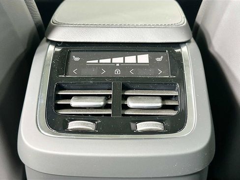Used 2025 Volvo XC90 B6 Plus w/ Protection Package Premier image 21