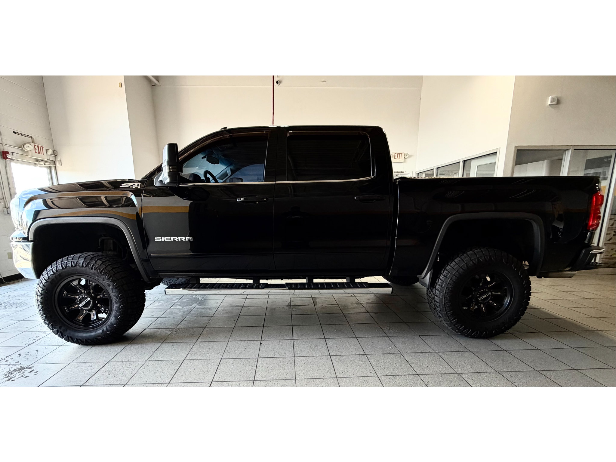 Used 2016 GMC Sierra 1500 SLE w/ Suspension Package, Off-Road AWD/4WD image 13
