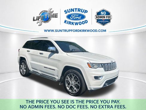 Used 2021 Jeep Grand Cherokee Overland w/ Trailer Tow Group IV RWD image 1