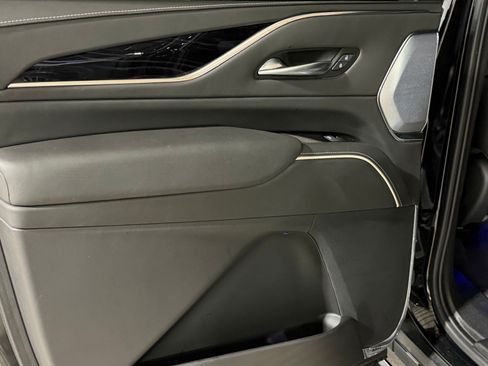 Certified 2024 Cadillac Escalade ESV V AWD/4WD image 52