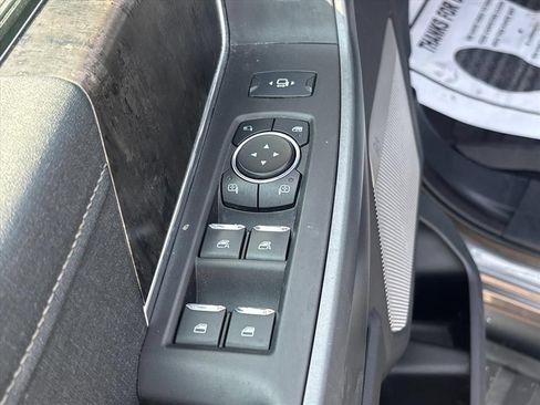 Used 2024 Ford F250 Lariat w/ Lariat Ultimate Package AWD/4WD image 28