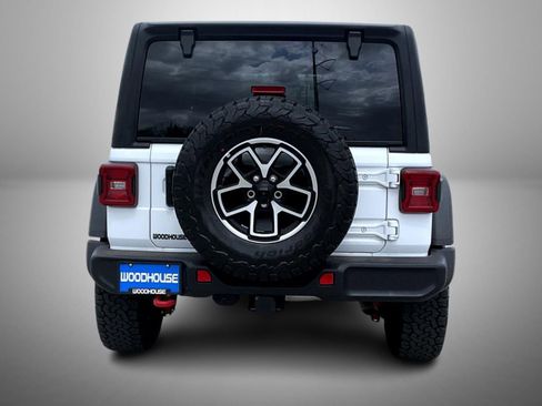 Used 2025 Jeep Wrangler Unlimited Rubicon AWD/4WD image 6