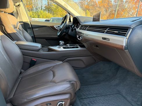Used 2019 Audi Q7 3.0T Prestige w/ Prestige Package image 10