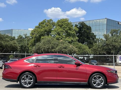 Used 2023 Honda Accord EX image 3
