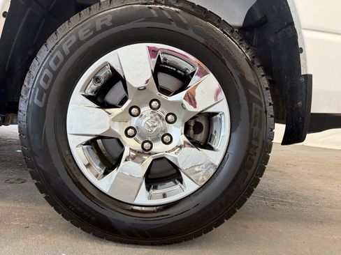 Used 2021 RAM 1500 Big Horn RWD image 9