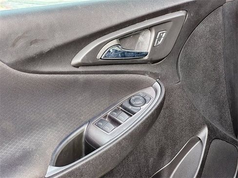 Used 2024 Chevrolet Malibu LT image 11