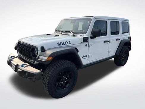 Used 2024 Jeep Wrangler Unlimited AWD/4WD image 3