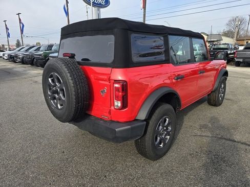 Used 2022 Ford Bronco 4-Door image 3