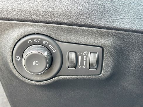 Used 2021 Jeep Compass 80th Special Edition image 10