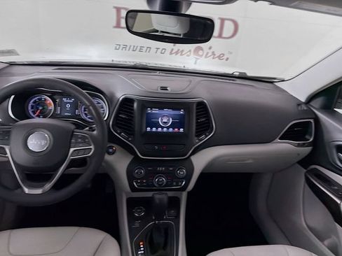 Used 2020 Jeep Cherokee Latitude Plus w/ Comfort/Convenience Group AWD/4WD image 26