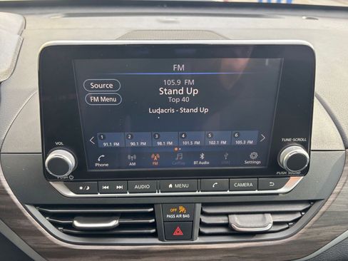 Used 2025 Nissan Altima 2.5 SV image 21