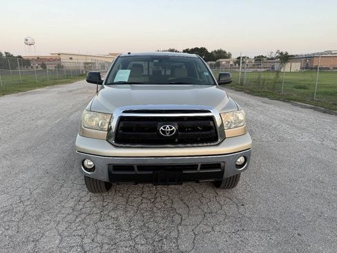 Used 2010 Toyota Tundra 4x4 Double Cab image 2