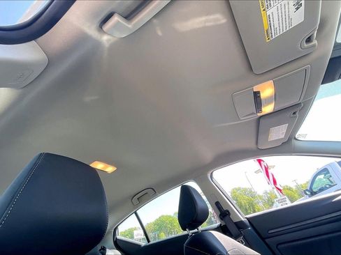 Used 2024 Nissan Altima 2.5 SV AWD/4WD image 29