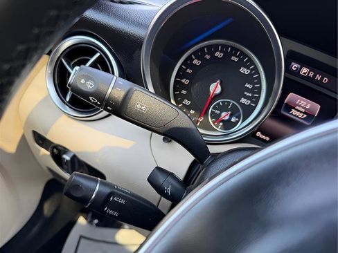 Used 2017 Mercedes-Benz SLC 300 image 44