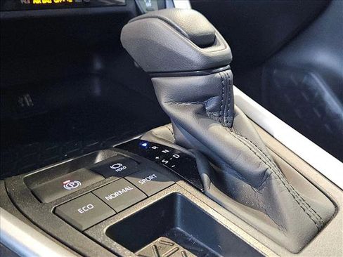 Used 2025 Toyota RAV4 XLE image 10