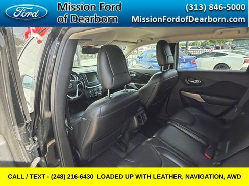 Used 2018 Jeep Cherokee Overland AWD/4WD image 17
