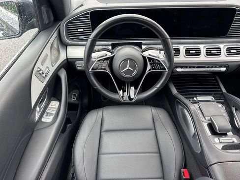 Used 2025 Mercedes-Benz GLS 450 4MATIC image 24