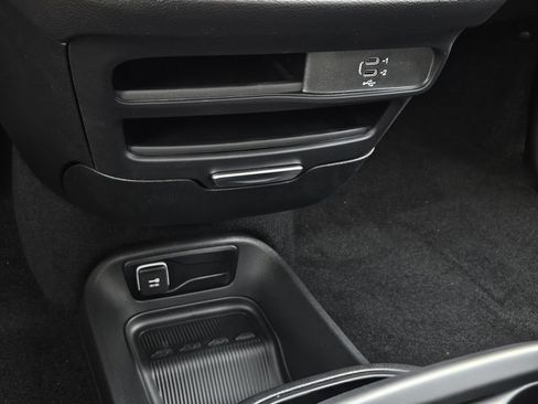 New 2026 Chrysler Voyager LX FWD image 19