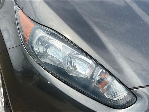 Used 2019 Ford Fiesta SE image 27