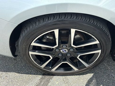 Used 2018 Volvo V60 T5 Dynamic FWD image 32