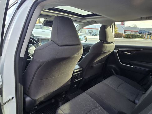 Used 2020 Toyota RAV4 XLE image 13