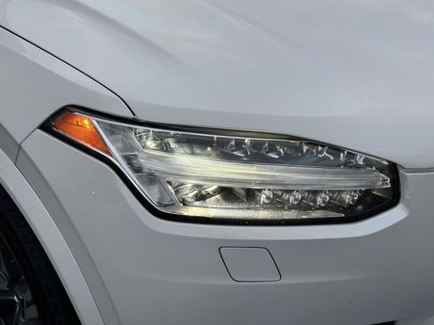 Used 2019 Volvo XC90 T6 Momentum w/ Advanced Package image 9