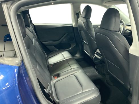 Certified 2023 Tesla Model Y Long Range AWD/4WD image 11