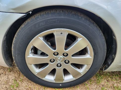 Used 2005 Toyota Avalon Limited FWD image 16