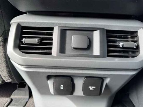 Used 2022 Ford F150 XLT w/ Equipment Group 302A High image 11