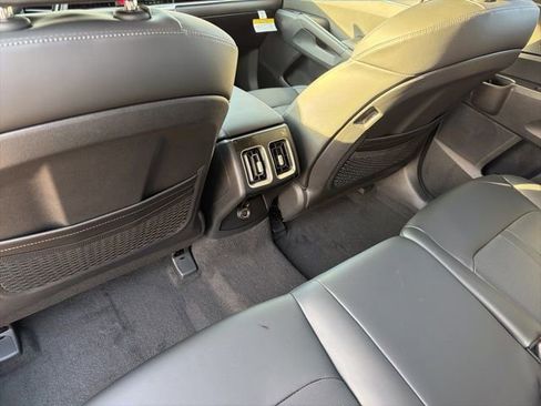 New 2026 Kia Sorento S AWD/4WD image 9