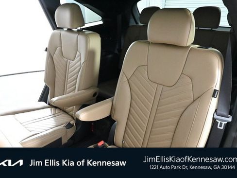 Certified 2024 Kia Sorento SX Prestige w/ Olive Brown Leather Package image 16
