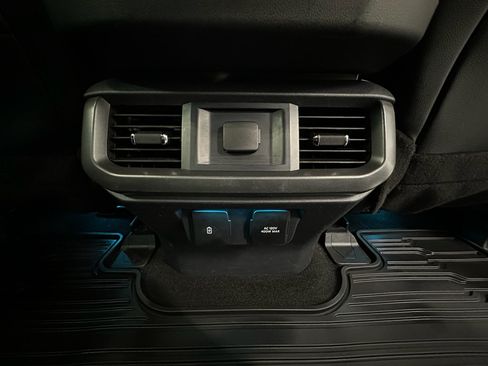 Used 2024 Ford F150 Lariat AWD/4WD image 19
